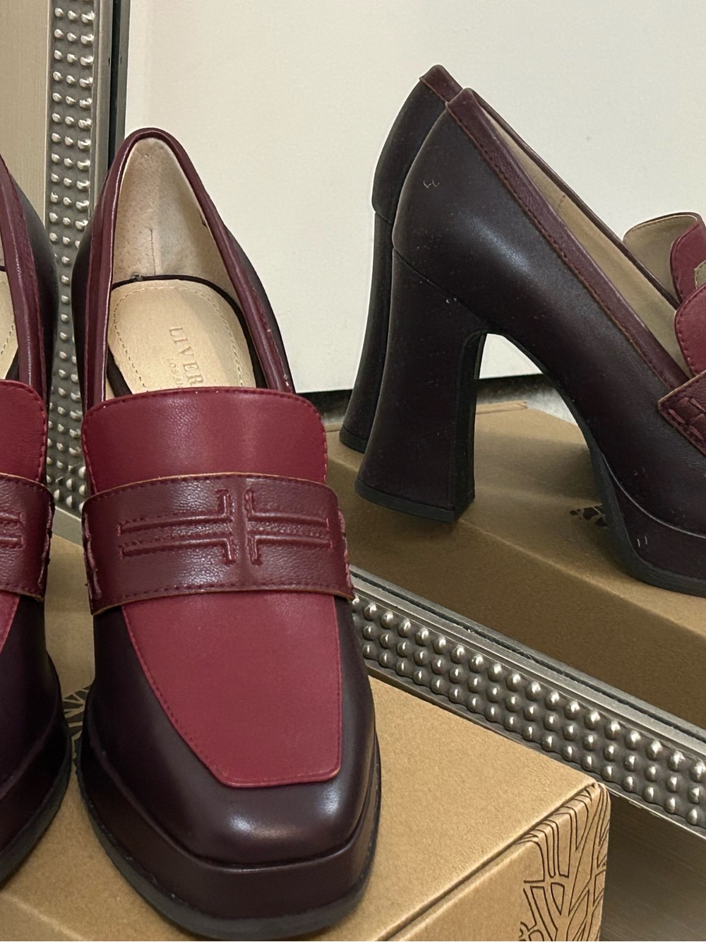 Liverpool Los Angeles Two-Tone Burgundy and Wine Leather Loafers GORGEOUS. New